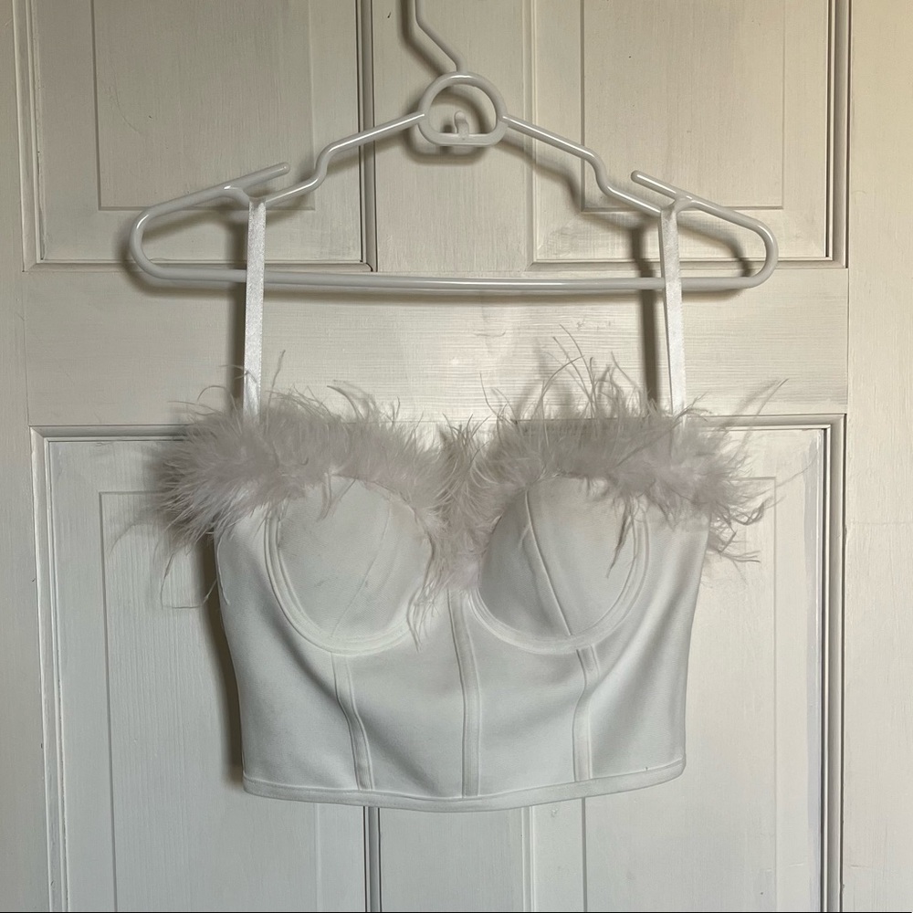 RAMONA BUSTIER TOP IN WHITE | Superdown